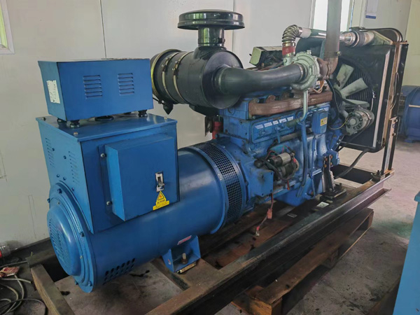 莒南100kW柴油发电机组使用多级机油有哪些优缺点？